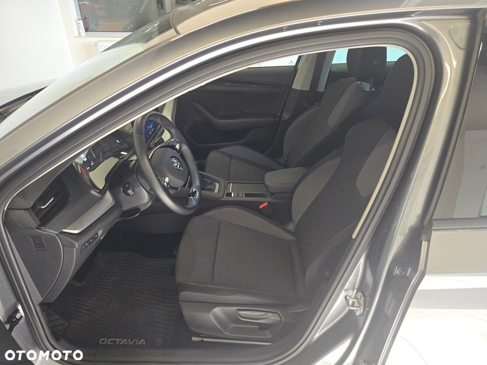 Skoda Octavia 1.5 TSI ACT Ambition - 8