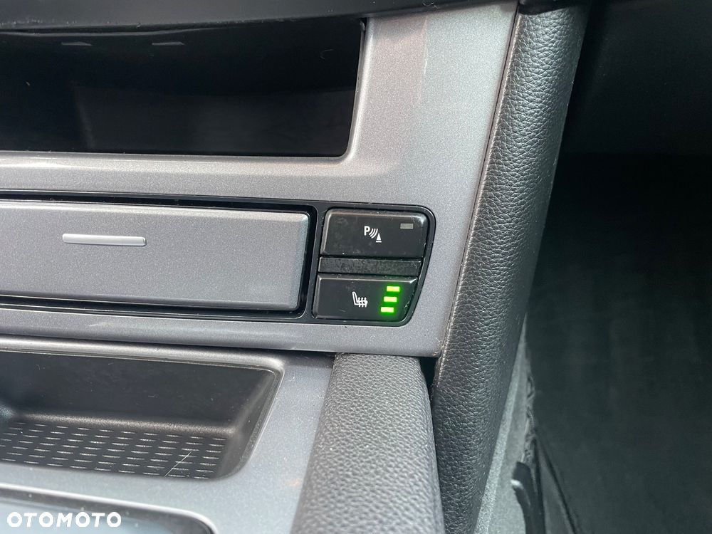 BMW Seria 5 520d Edition Lifestyle - 16