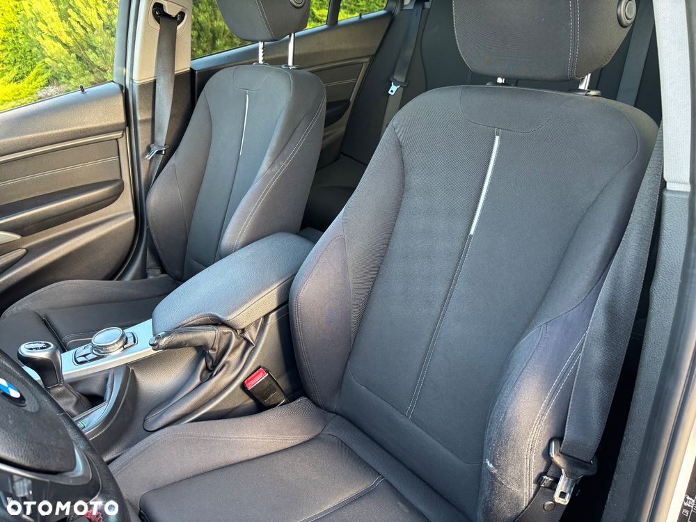 BMW Seria 3 318d Sport Line - 11