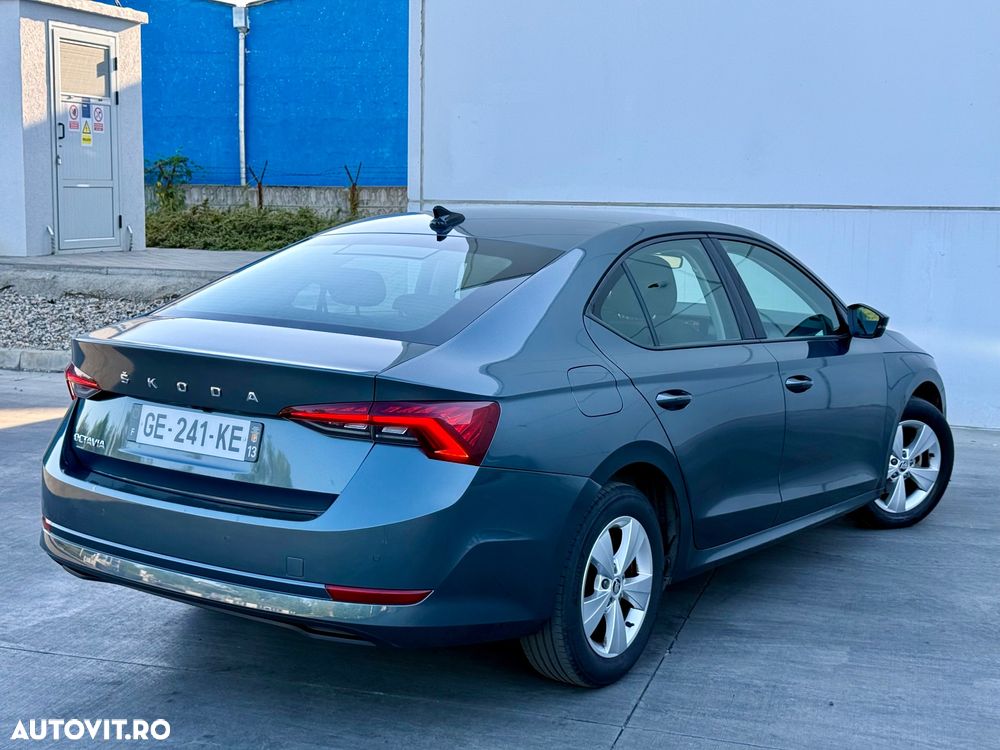 Skoda Octavia 2.0 TDI DSG Style - 7