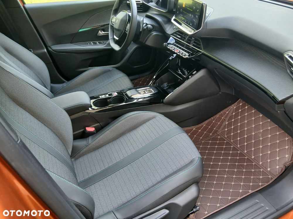 Peugeot 2008 1.2 PureTech Allure Pack S&S EAT8 - 6