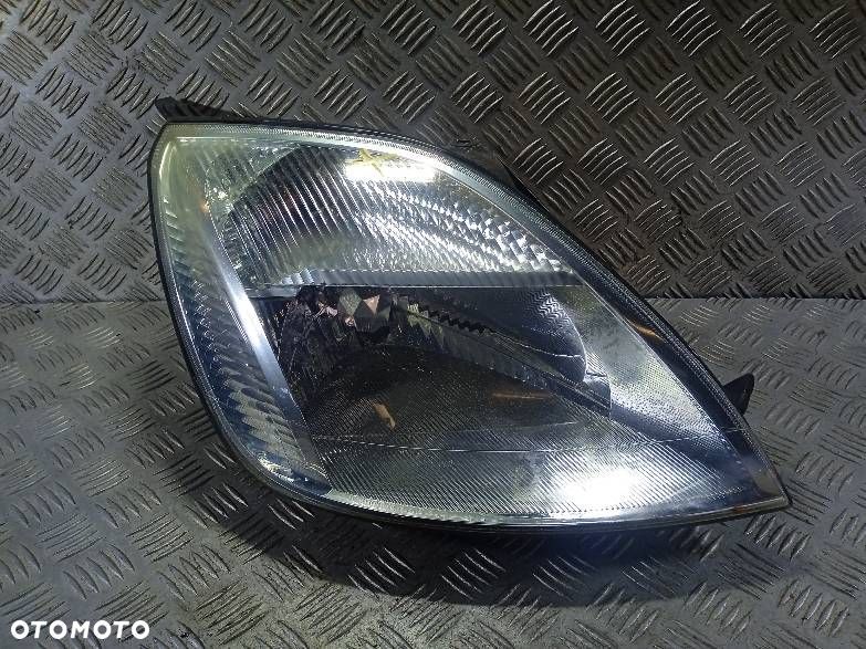 LAMPA PRAWA PRZEDNIA FORD FIESTA MK6 - 1