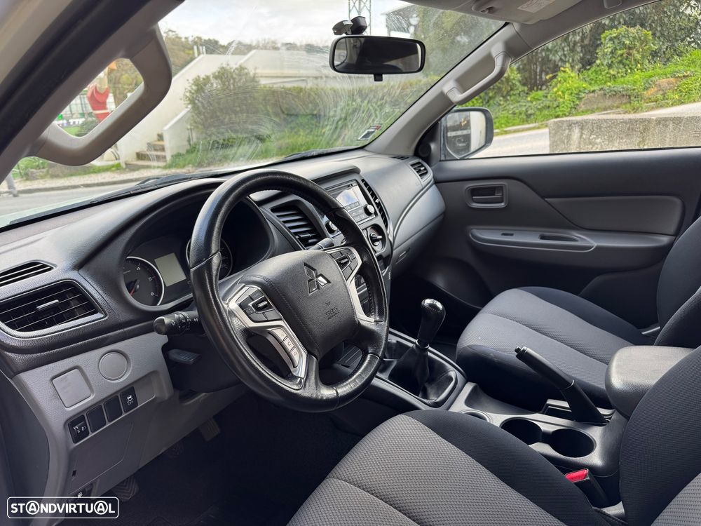 Mitsubishi L200 2.4 DI-D CD Invite 2WD - 22