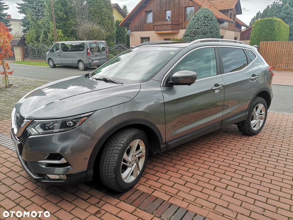 Nissan Qashqai 1.7 dCi 4x4 Tekna - 2