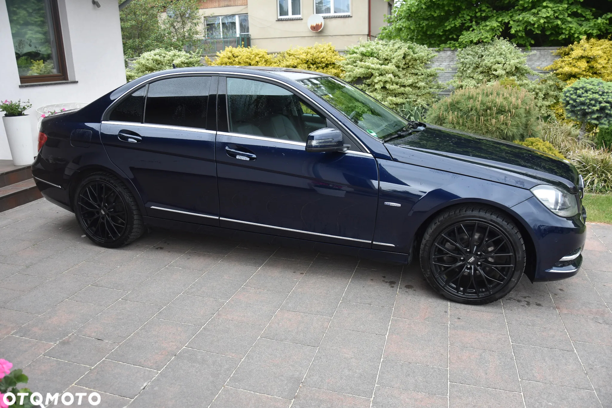 Mercedes-Benz Klasa C 200 CGI BlueEff Avantgarde - 10