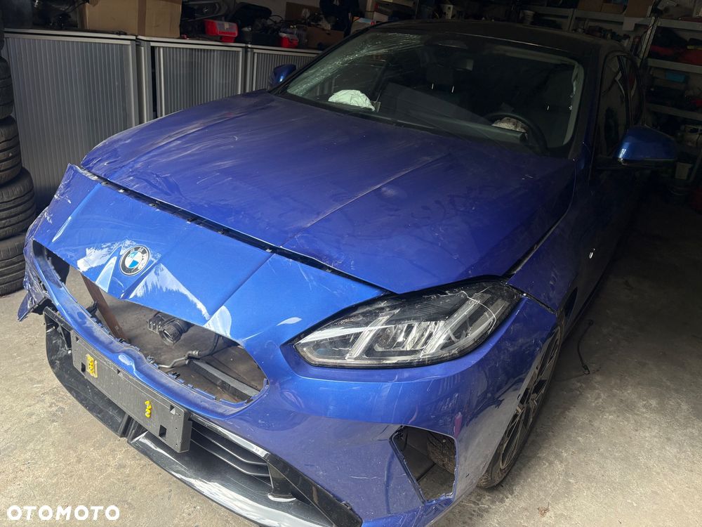 BMW Seria 1 120 mHEV - 3