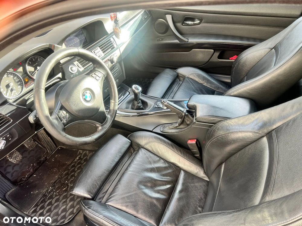 BMW Seria 3 320i - 23