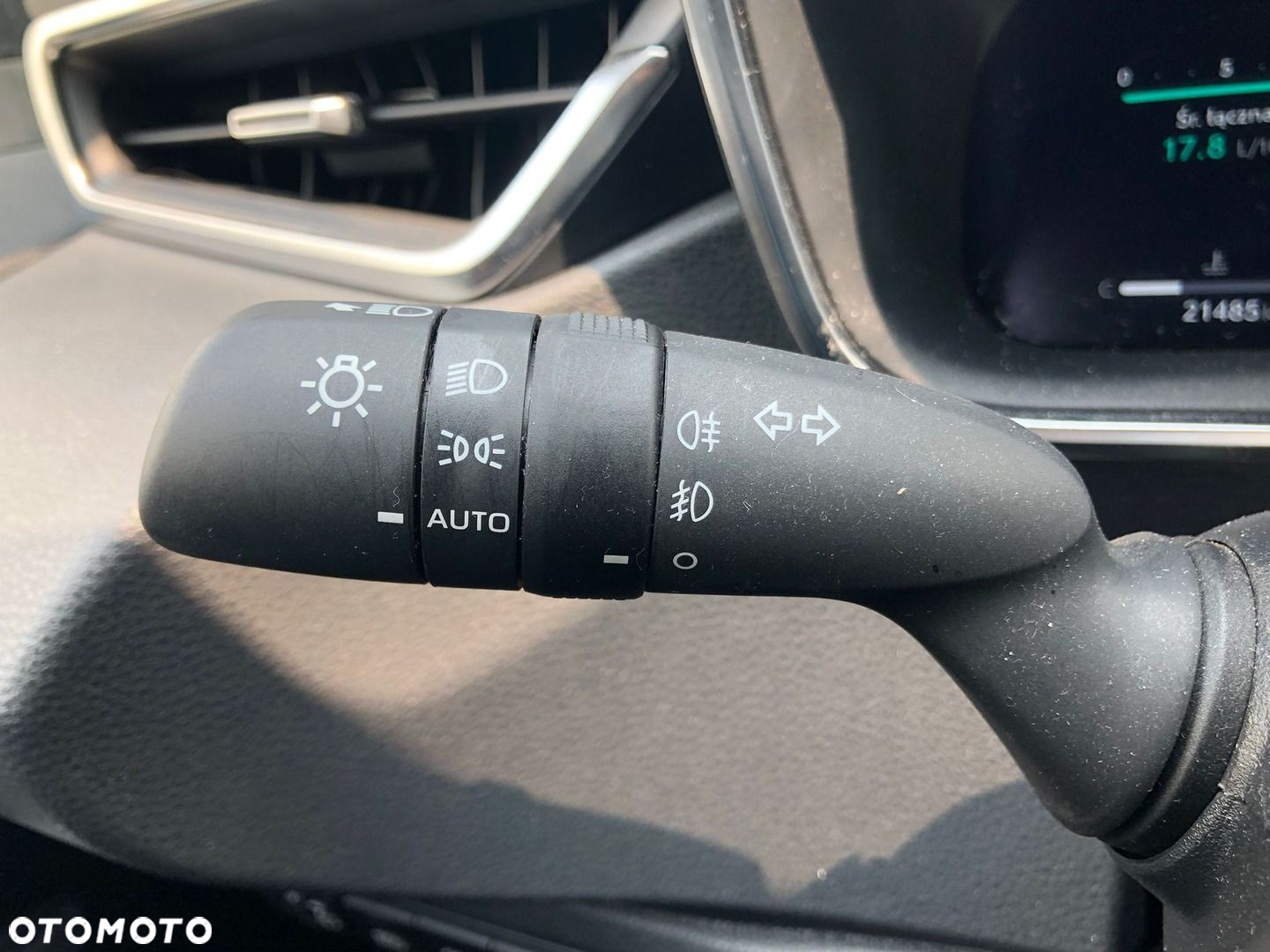 Toyota Corolla - 31
