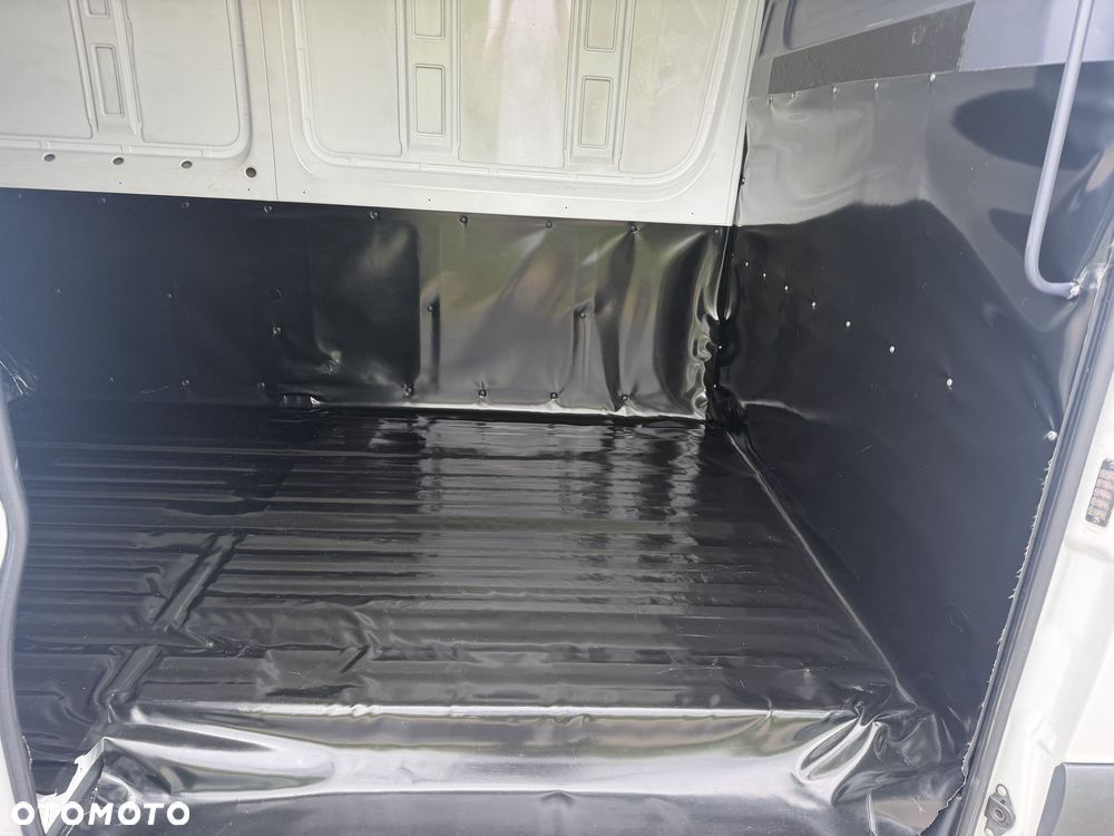 Mercedes-Benz Sprinter - 6