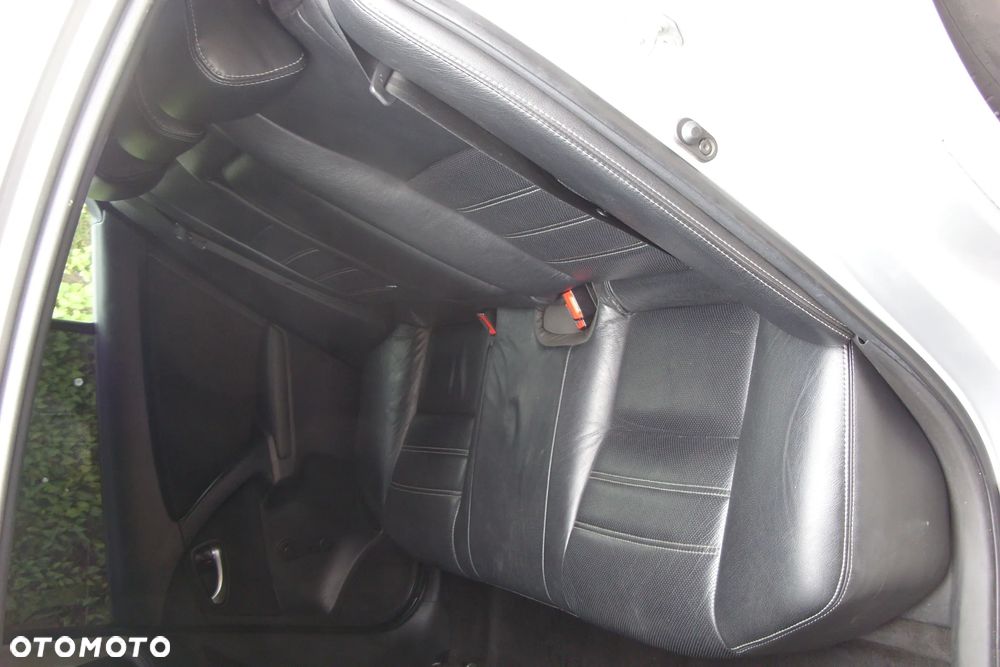 Toyota Avensis 1.8 Active MS - 10