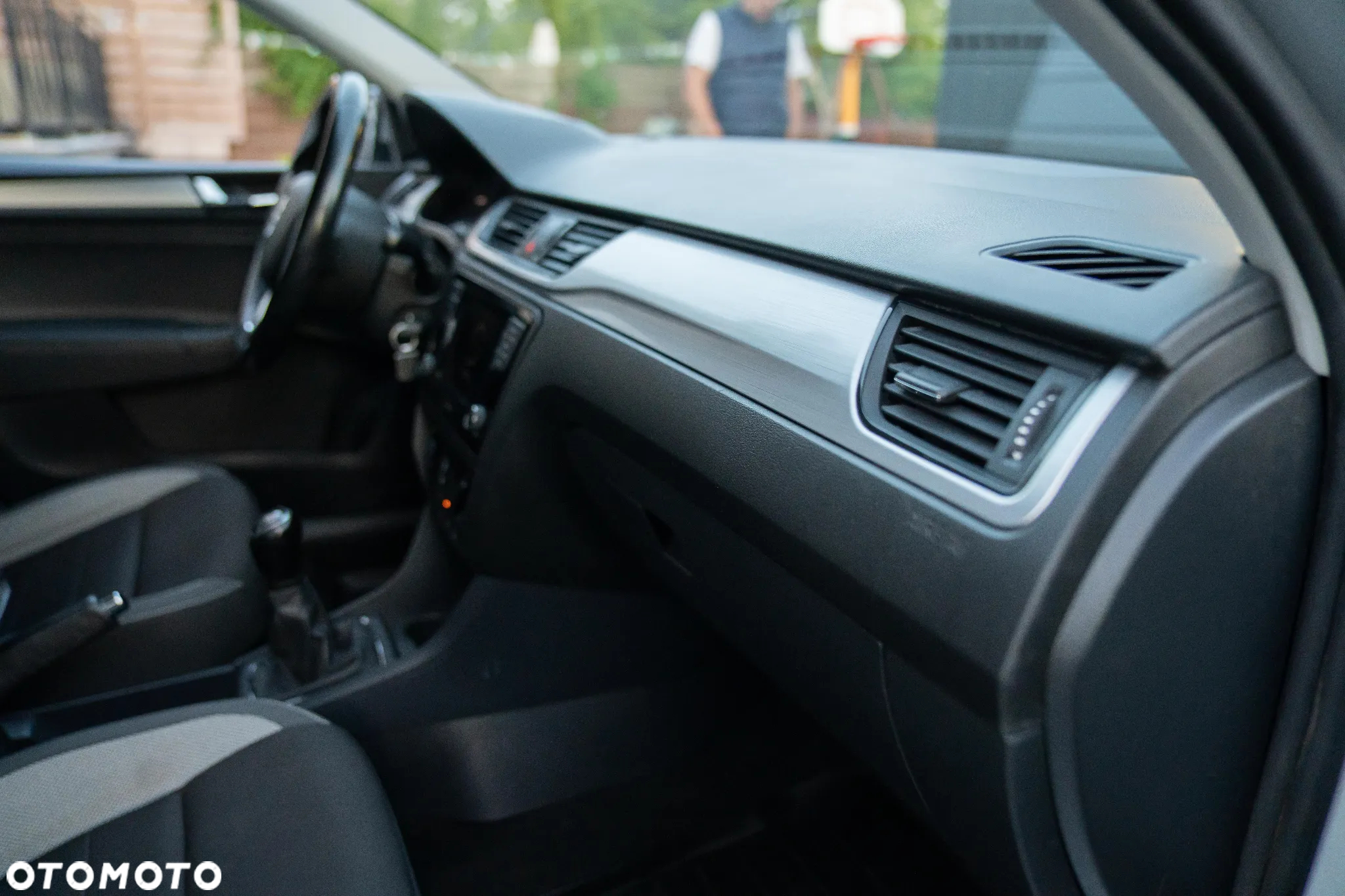 Skoda RAPID Spb 1.0 TSI Ambition - 17