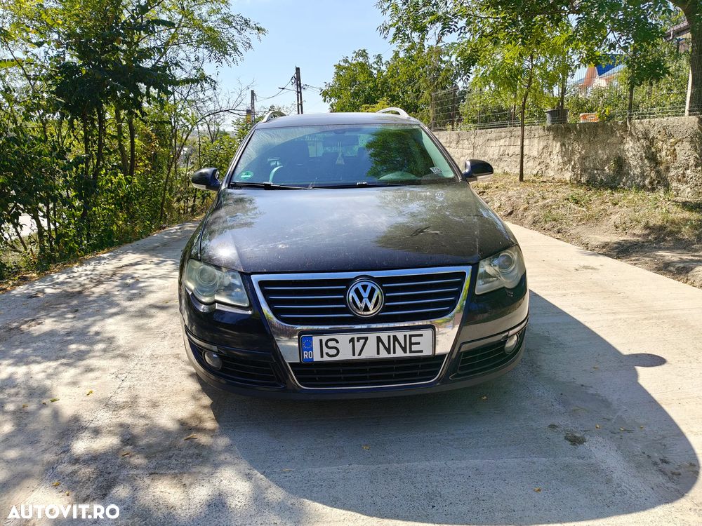 Volkswagen Passat Variant 2.0 TDI Individual - 16