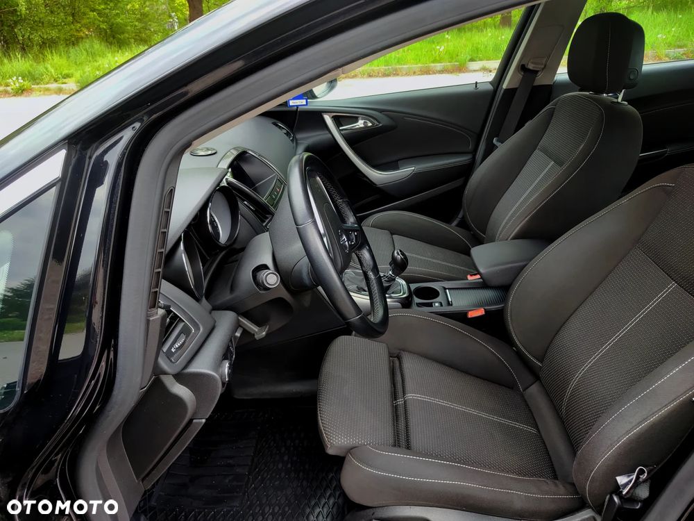 Opel Astra 1.4 T Cosmo - 14