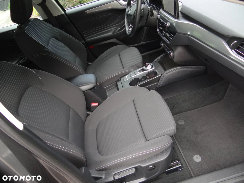 Ford Focus 1.5 EcoBlue Start-Stopp-System TITANIUM - 23