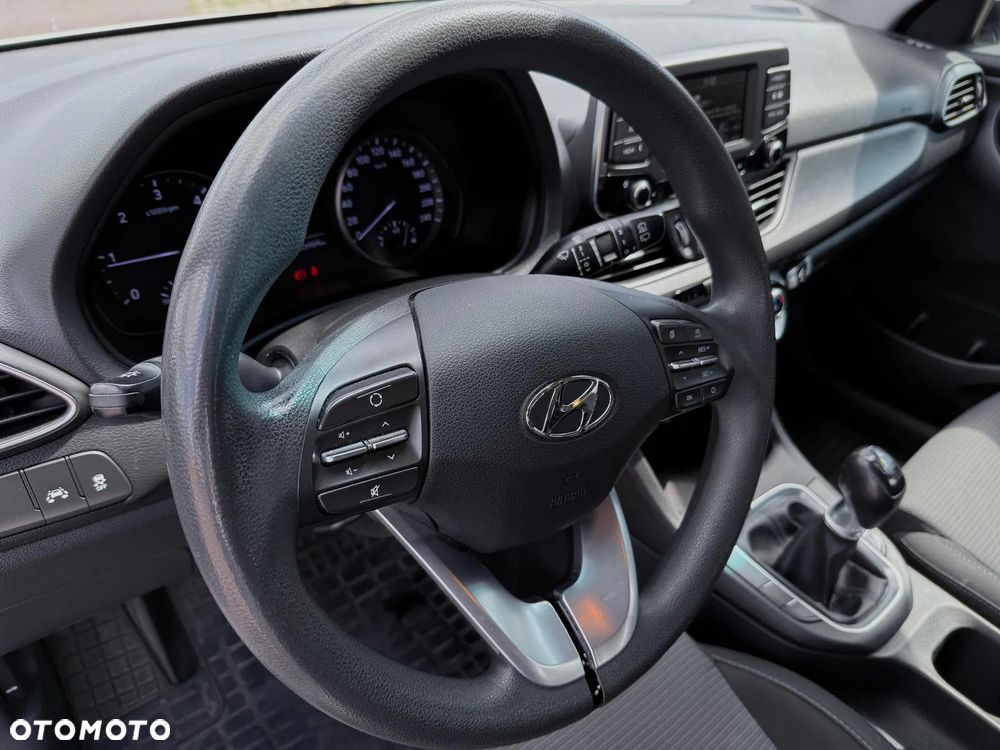 Hyundai i30 1.6 CRDi Classic + - 18
