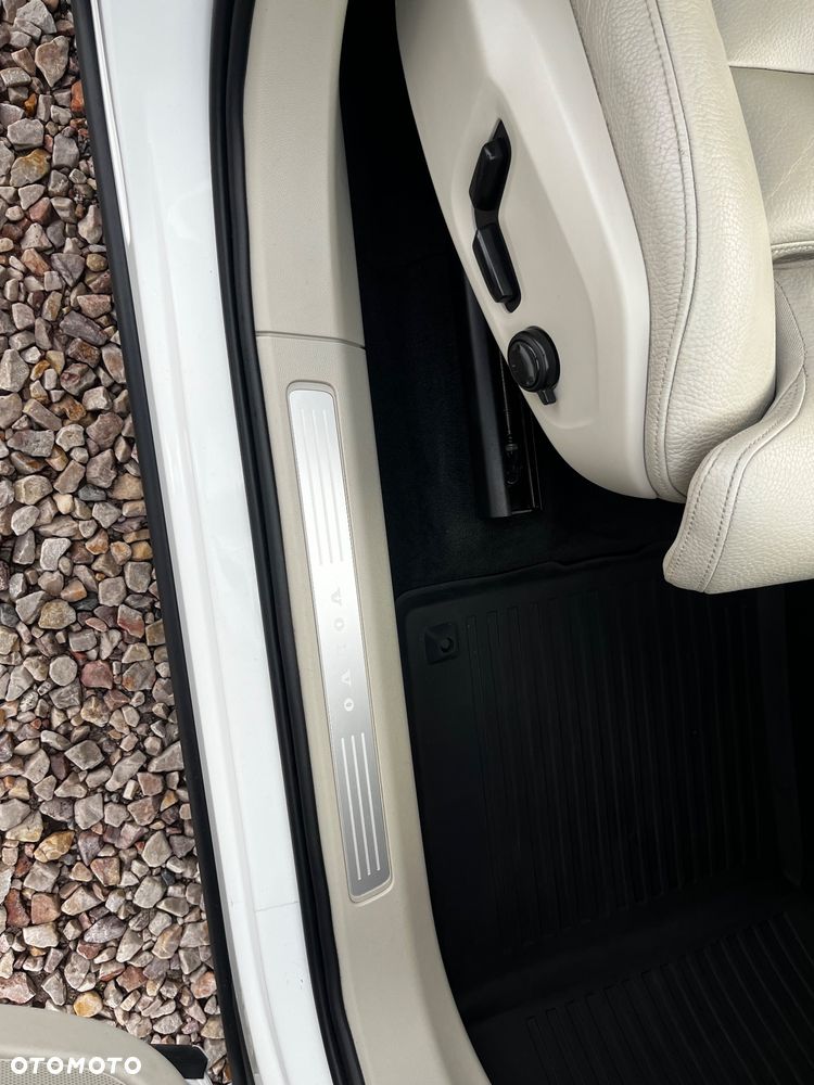 Volvo XC 60 T5 AWD Momentum - 36