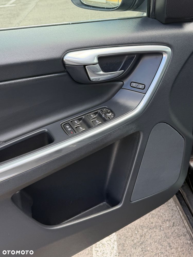 Volvo XC 60 D3 Drive-E Summum - 10