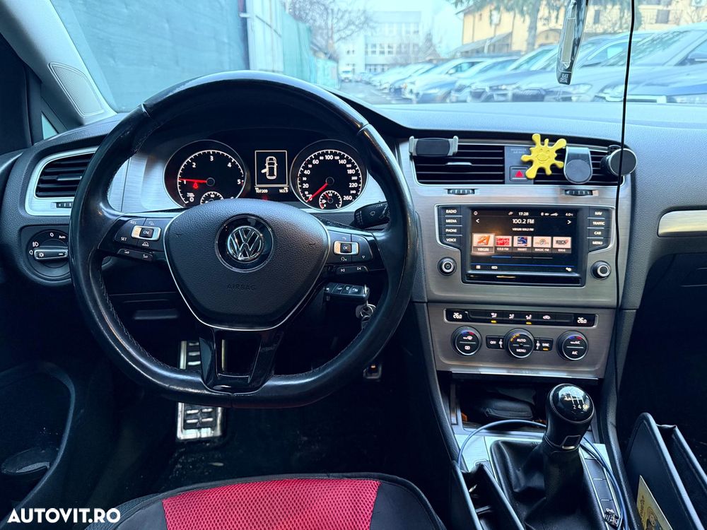 Volkswagen Golf 1.6 TDI 4Motion - 14