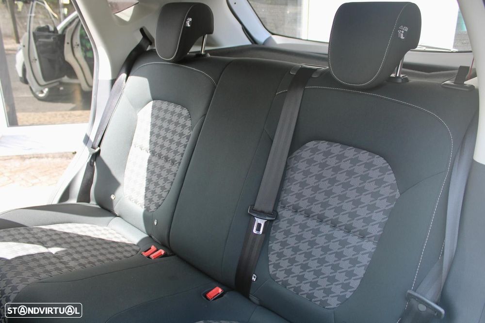 MG ZS EV 44.5 kWh Luxury - 12