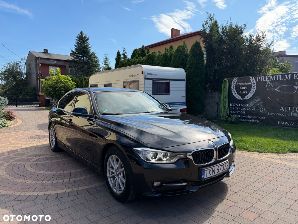 BMW Seria 3 320d Efficient Dynamic Edition Sport Line - 9
