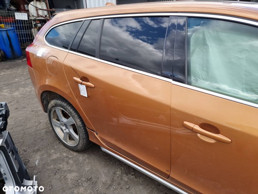 DRZWI PRAWE TYŁ VOLVO V60 704 VIBRANT COPPER - 2