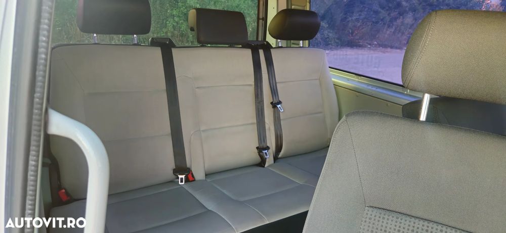 Volkswagen Multivan - 9