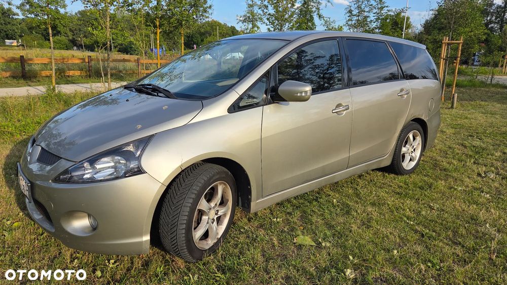 Mitsubishi Grandis 2.0 DID Intense - 8