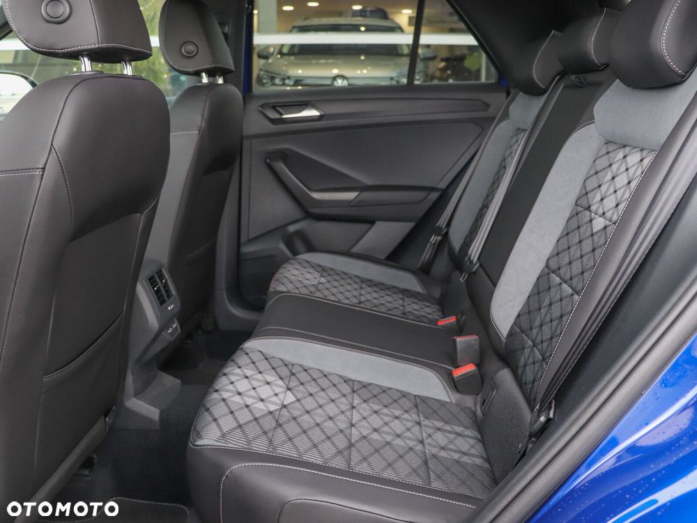 Volkswagen T-Roc - 12
