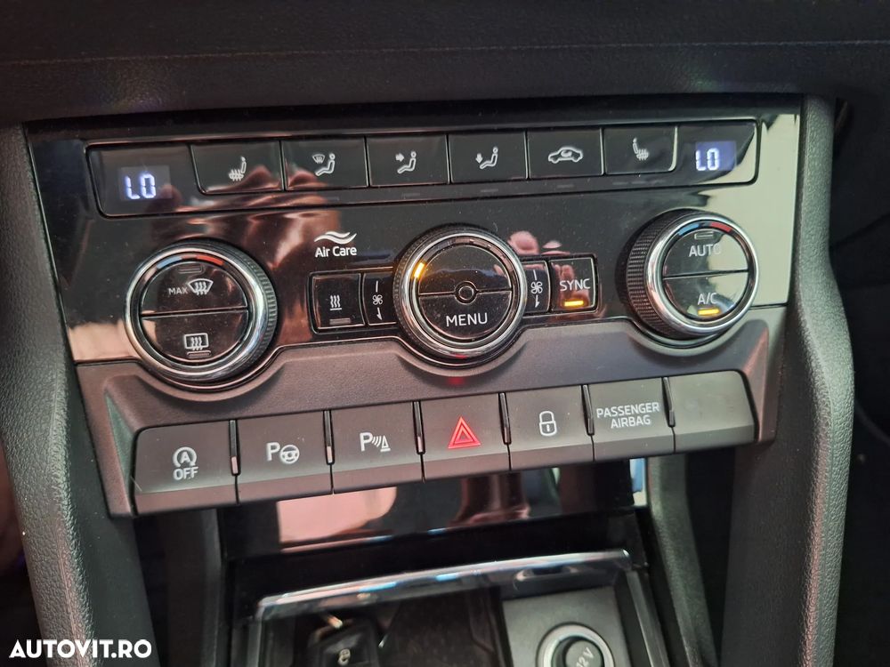Skoda Karoq 2.0 TDI SCR 4x4 DSG Style - 34
