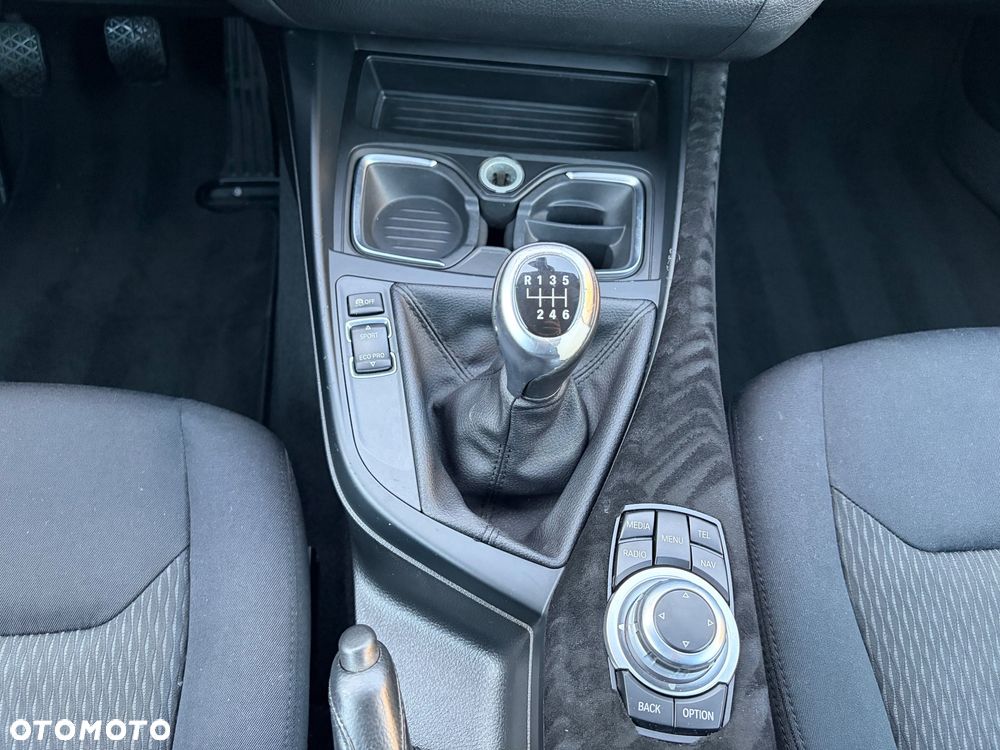 BMW Seria 1 116d EfficientDynamics Edition - 24