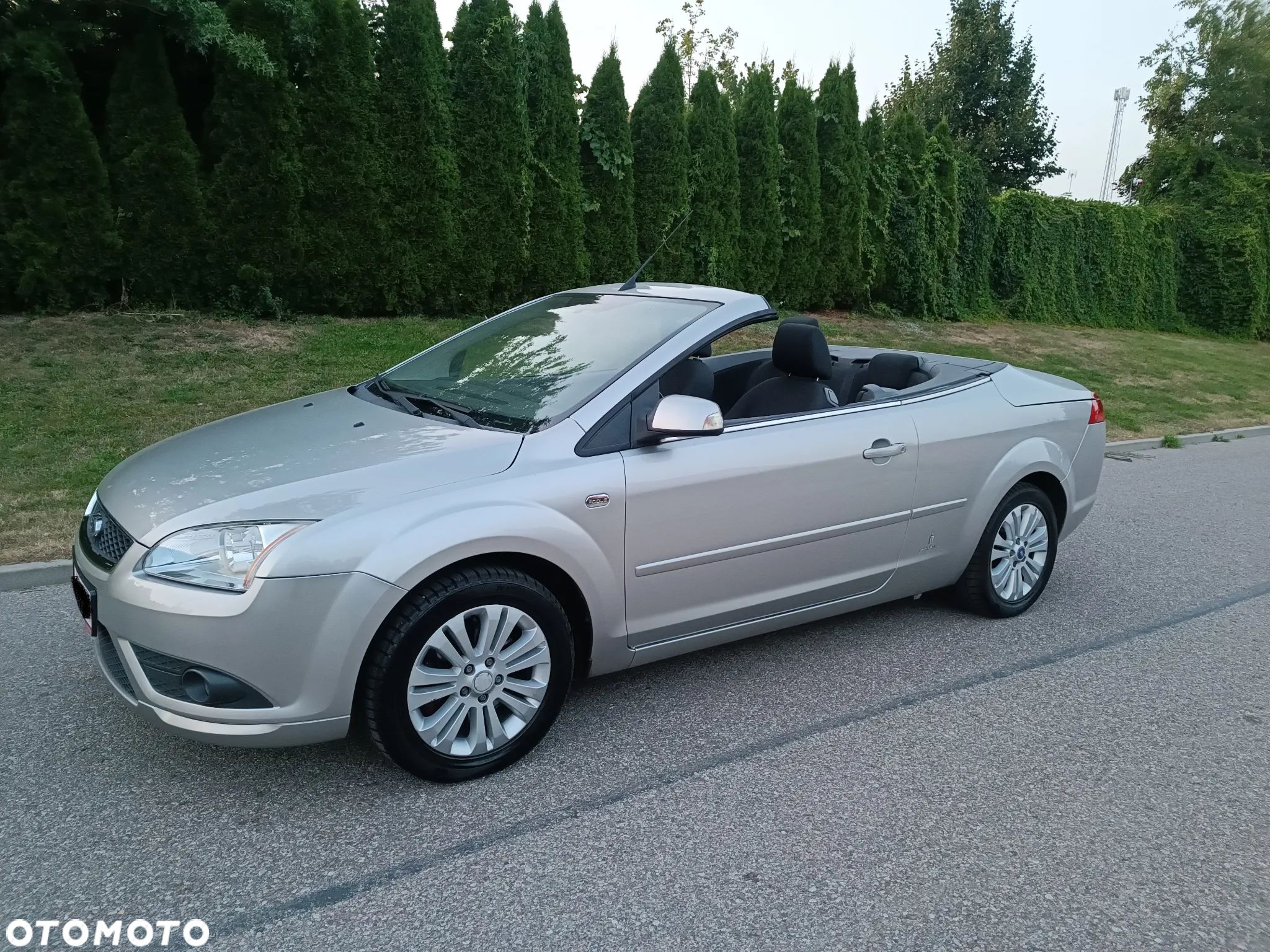Ford Focus Coupe-Cabriolet 2.0 16V Titanium - 1