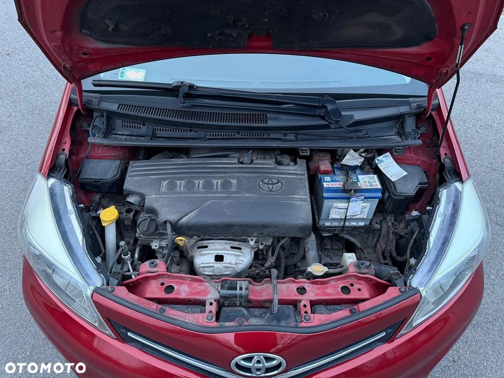 Toyota Yaris 1.33 Premium EU6 - 10