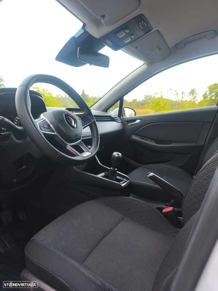 Renault Clio - 10