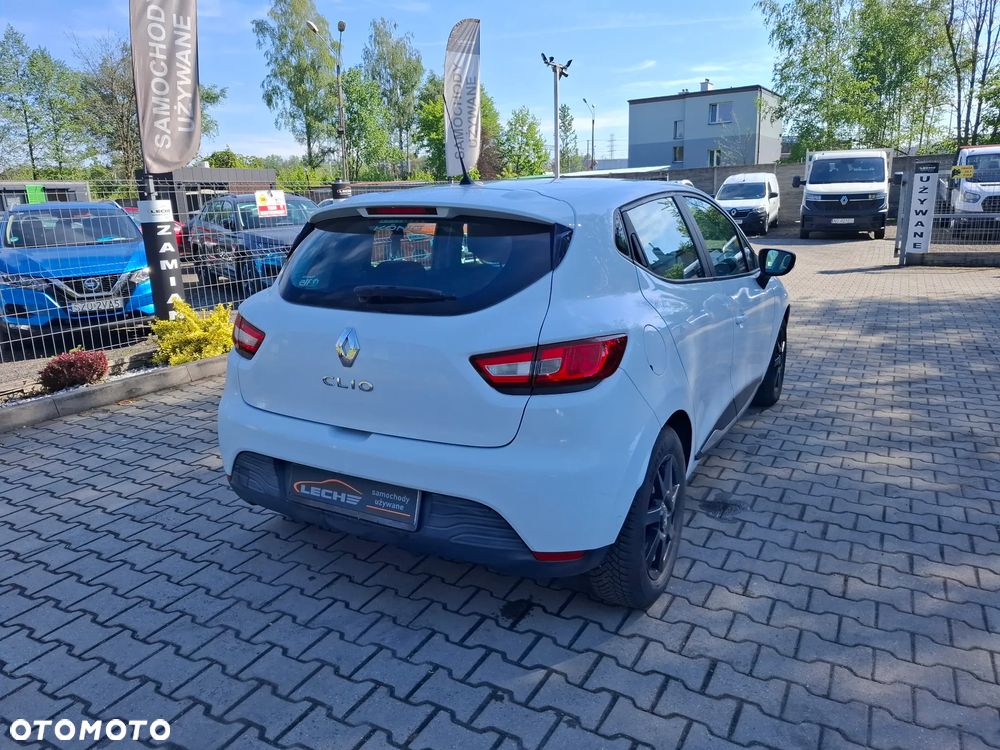 Renault Clio - 26