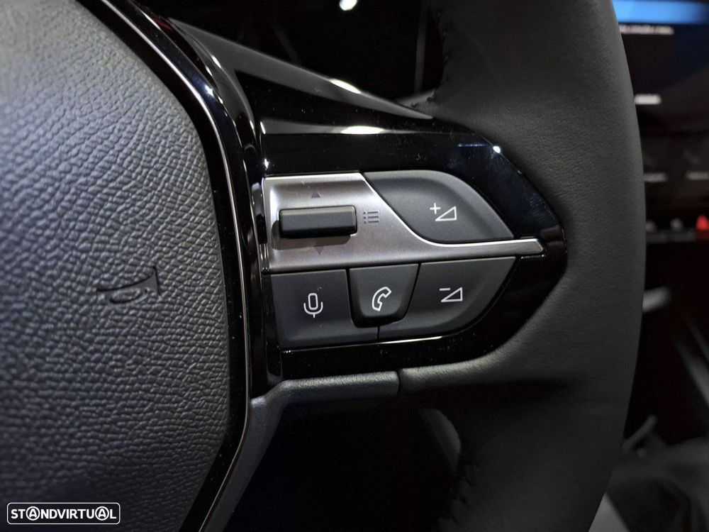 Peugeot 308 1.2 PureTech Allure - 17