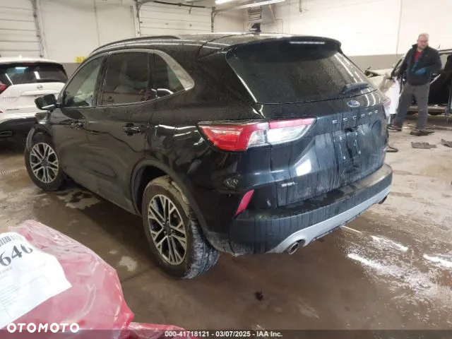 Ford Escape 1.5 EcoBoost AWD SE - 3