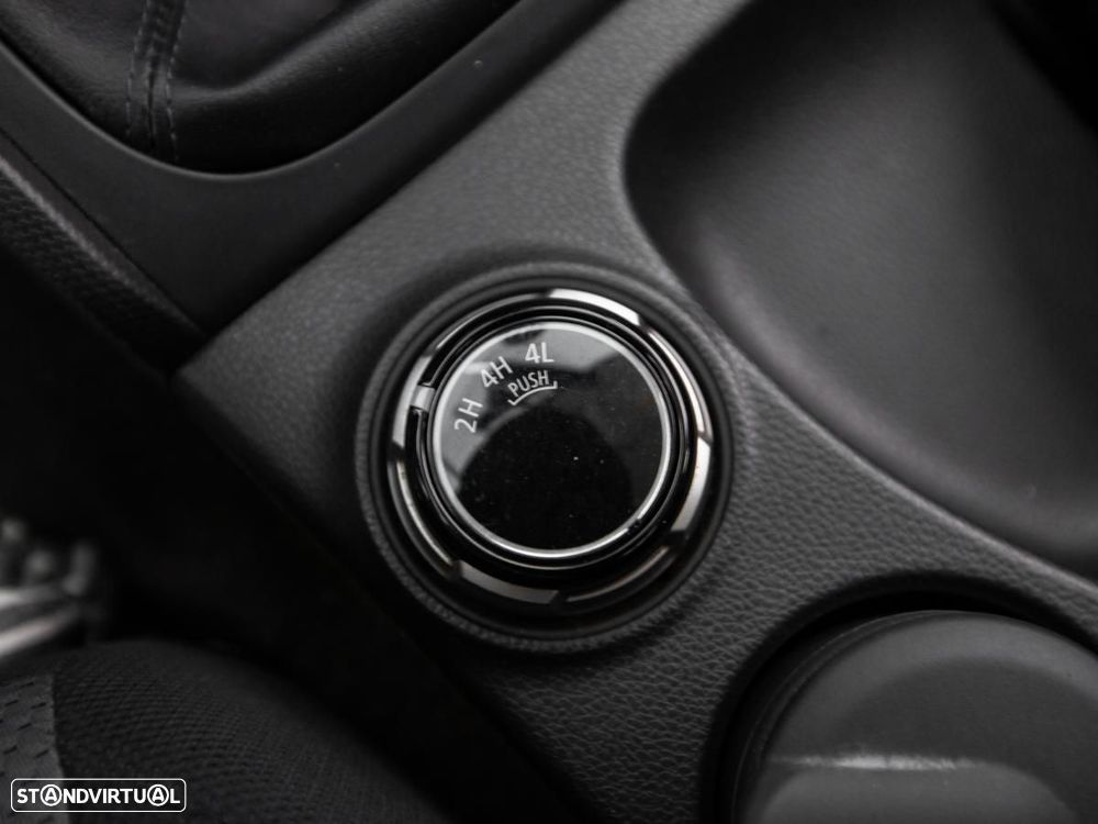 Mitsubishi L200 2.4 DI-D CLUB CAB INVITE 3L 4WD - 17