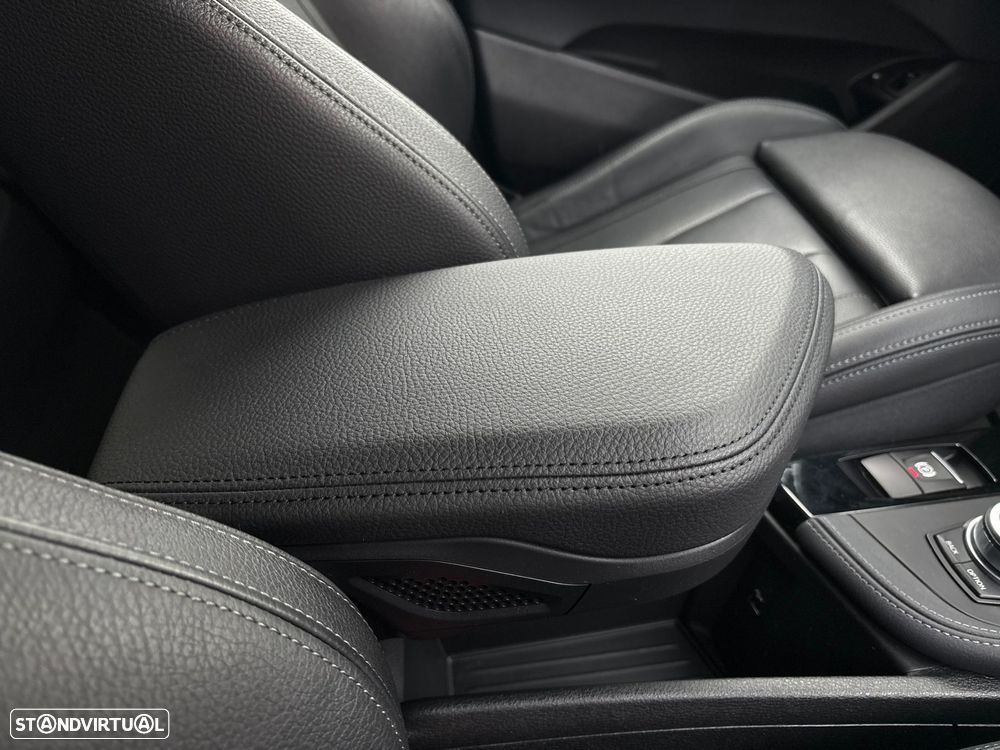 BMW X2 25 e xDrive Pack M - 26