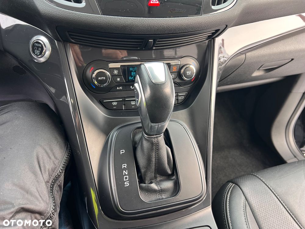 Ford Kuga 2.0 TDCi 4x4 Titanium - 33