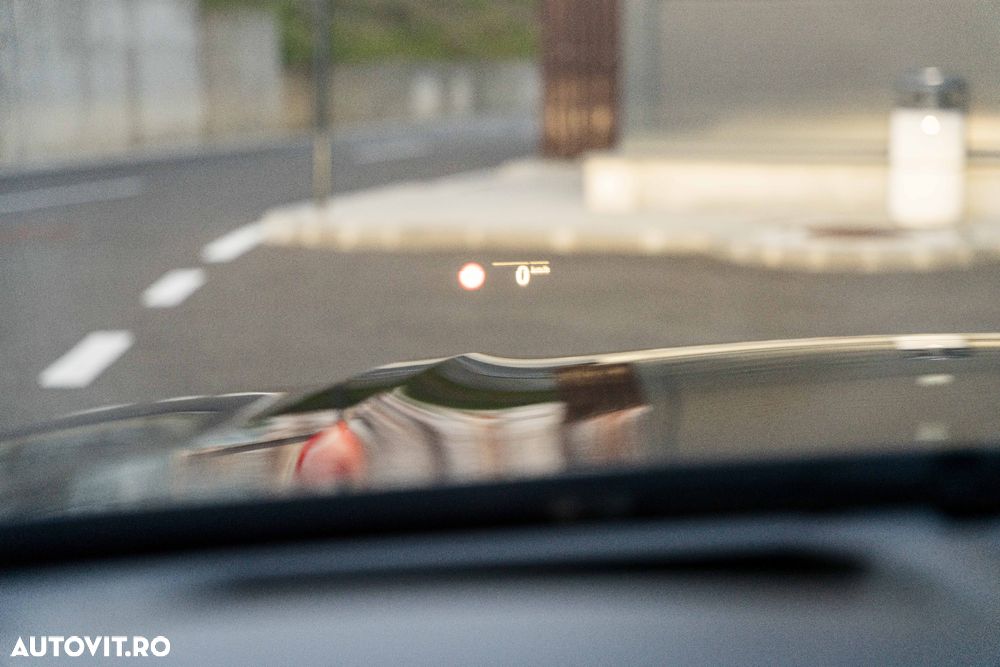 BMW Seria 7 750i xDrive - 36