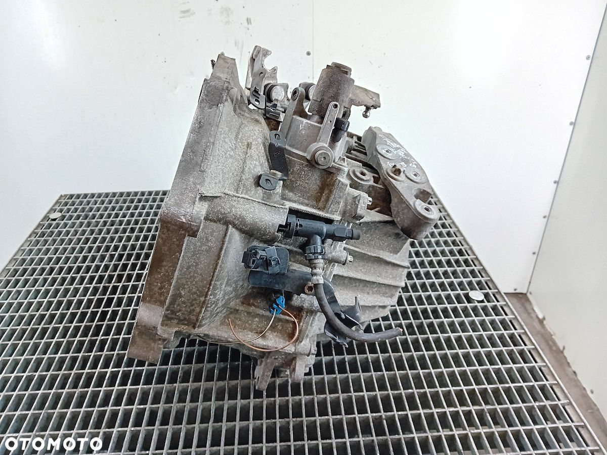SKRZYNIA BIEGÓW MANUALNA OPEL ASTRA H M32  55192042 1.9 CDTI - 2