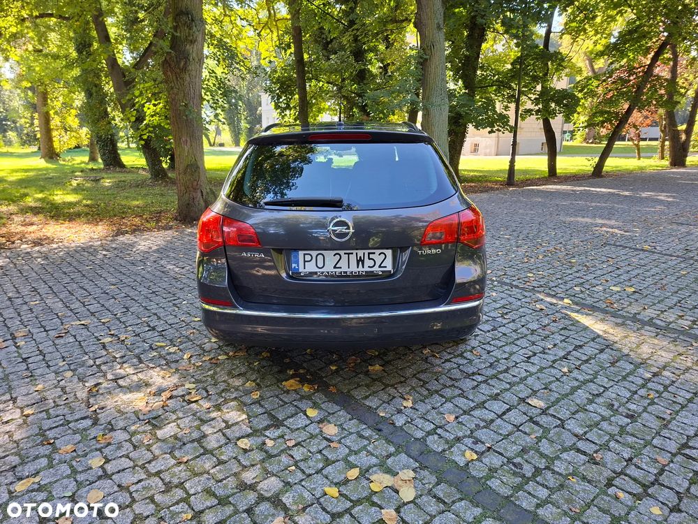Opel Astra 1.4 T Cosmo - 4