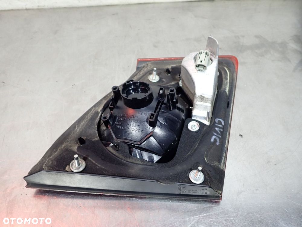LAMPA PRAWA TYLNA W KLAPIE HONDA CIVIC 1.4 VIII FD3 - 6