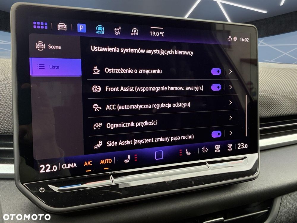 Volkswagen T-Roc - 21