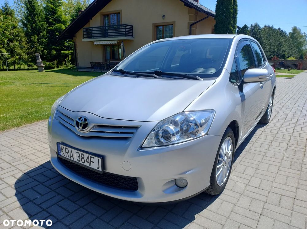 Toyota Auris 1.33 VVT-i - 14