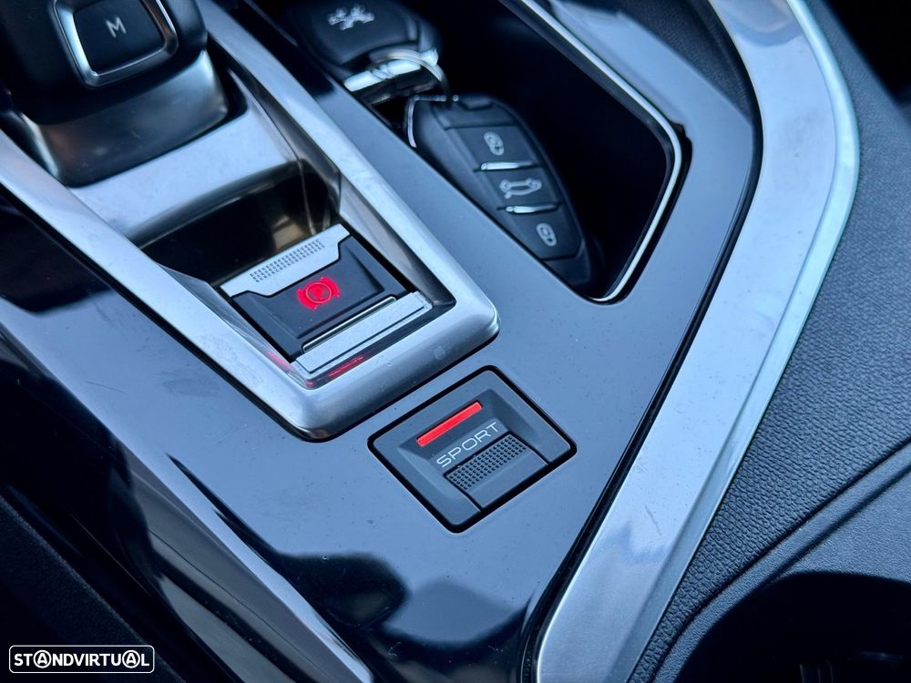 Peugeot 3008 1.6 BlueHDi Allure EAT6 J18 - 28