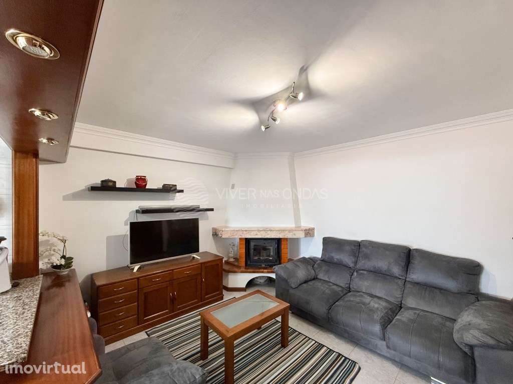 T2 Último Piso com Lareira e Lugar de Garagem | Pedras Rubras - Grande imagem: 4/30