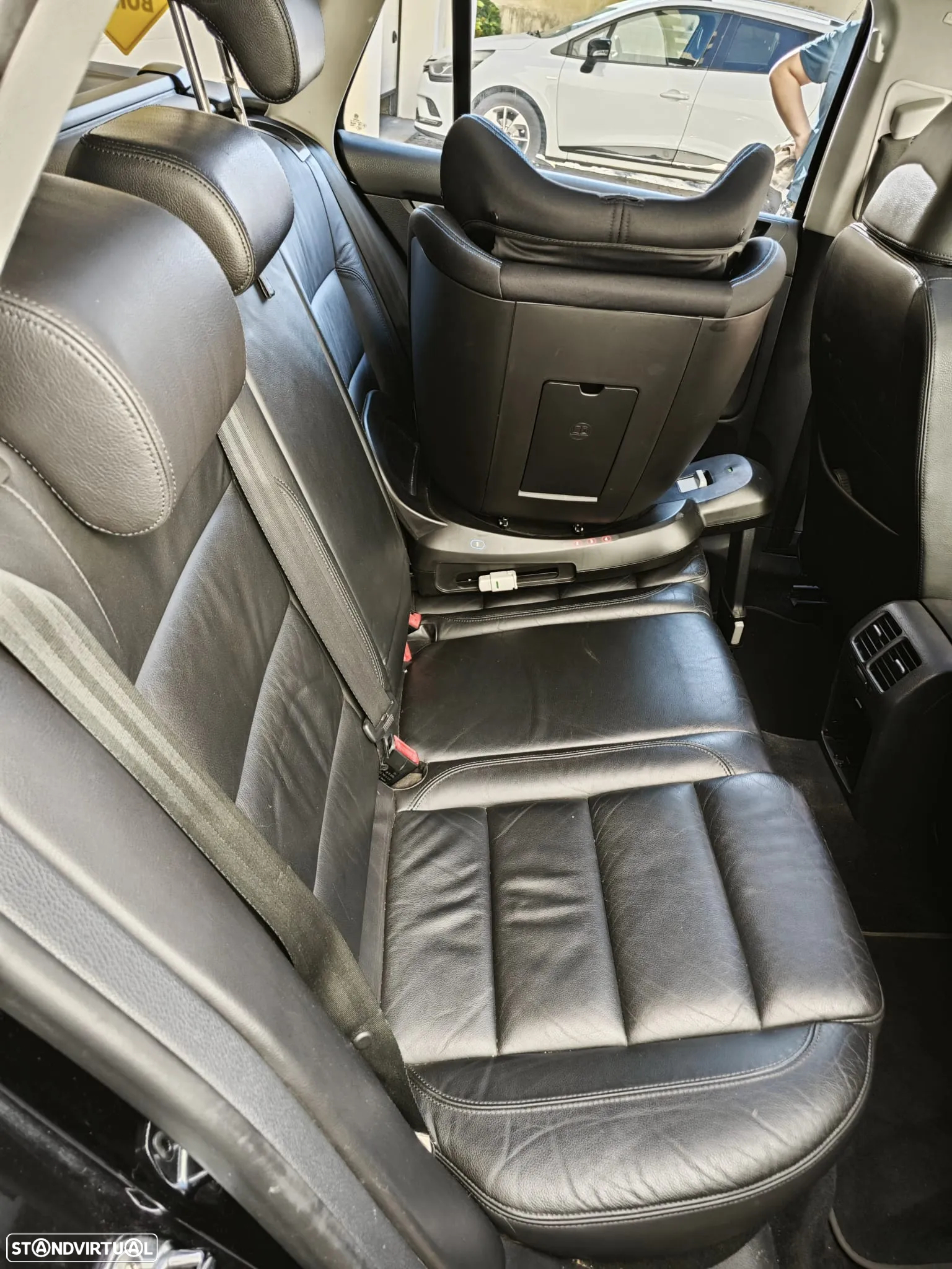 VW Golf Variant 1.6 TDi Highline DSG - 6