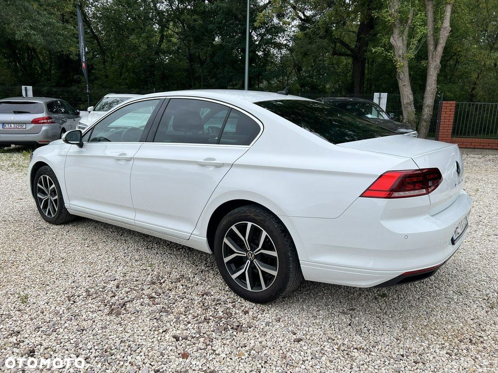 Volkswagen Passat 2.0 TDI EVO Business DSG - 11