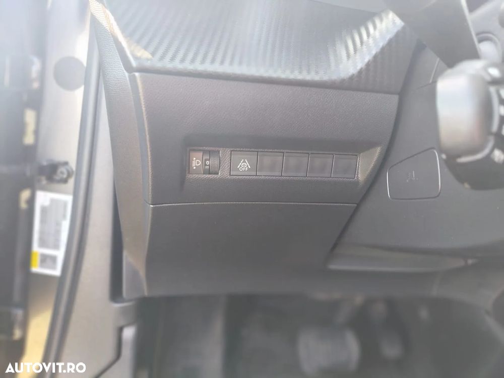 Peugeot 2008 1.5 BlueHDI 130 S&S EAT8 Allure - 7